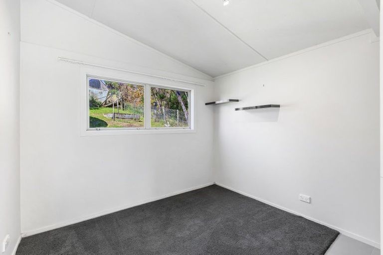 Photo of property in 11 Ngarewa Drive, Mahurangi West, Warkworth, 0983