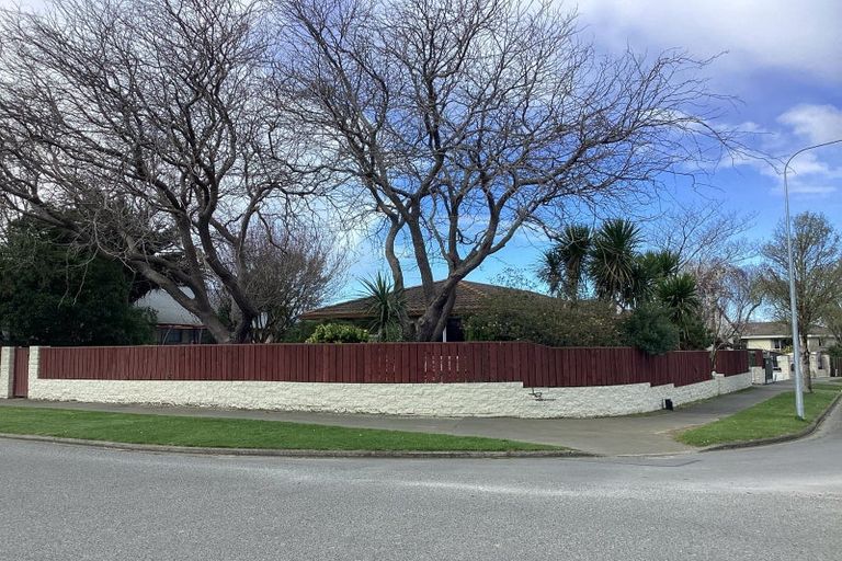 Photo of property in 139 Hawthornden Road, Avonhead, Christchurch, 8042