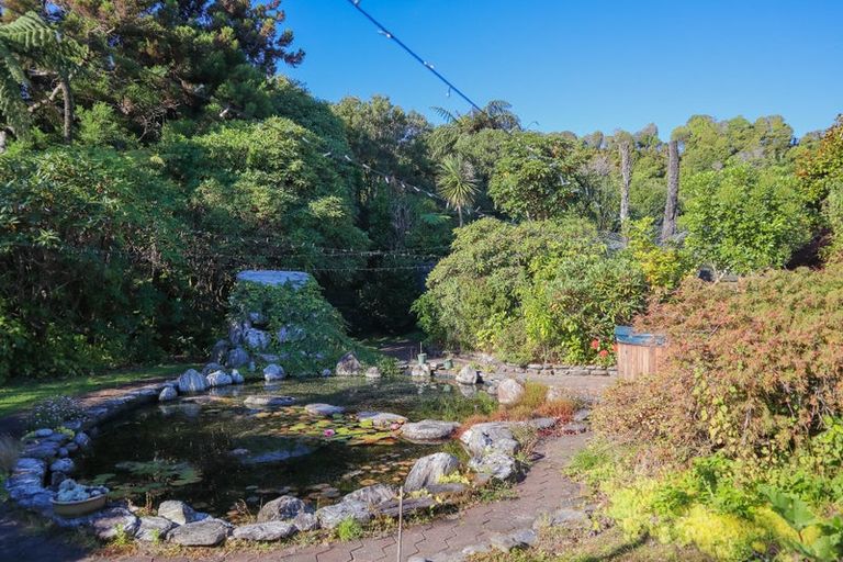 Photo of property in 22 Stanton Crescent, Karoro, Greymouth, 7805