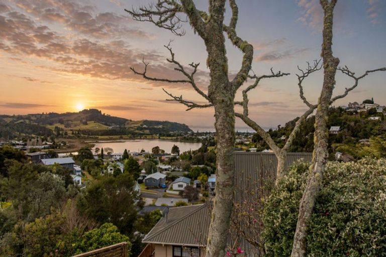Photo of property in 30 Windsor Drive, Tairua, 3508