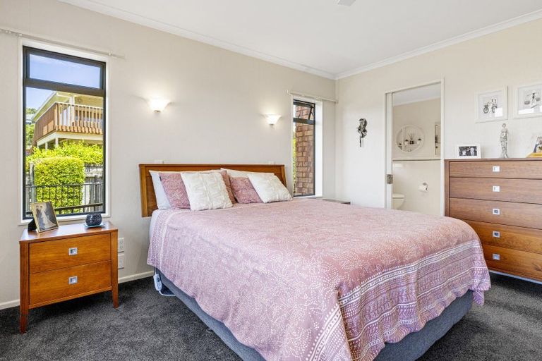 Photo of property in 25 Kinder Street, Acacia Bay, Taupo, 3330