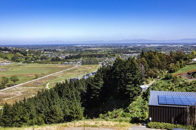 Photo of property in 7 Halcyon Way, Cashmere, Christchurch, 8022