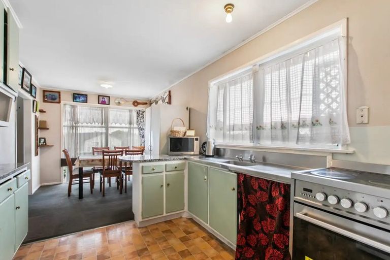 Photo of property in 41 Winsford Street, Manurewa, Auckland, 2102