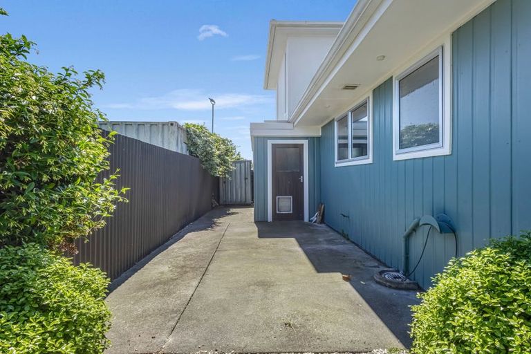 Photo of property in 11 Chester Street, Taradale, Napier, 4112