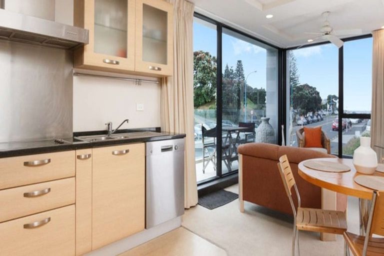 Photo of property in 201/16 Adams Avenue, Mount Maunganui, 3116