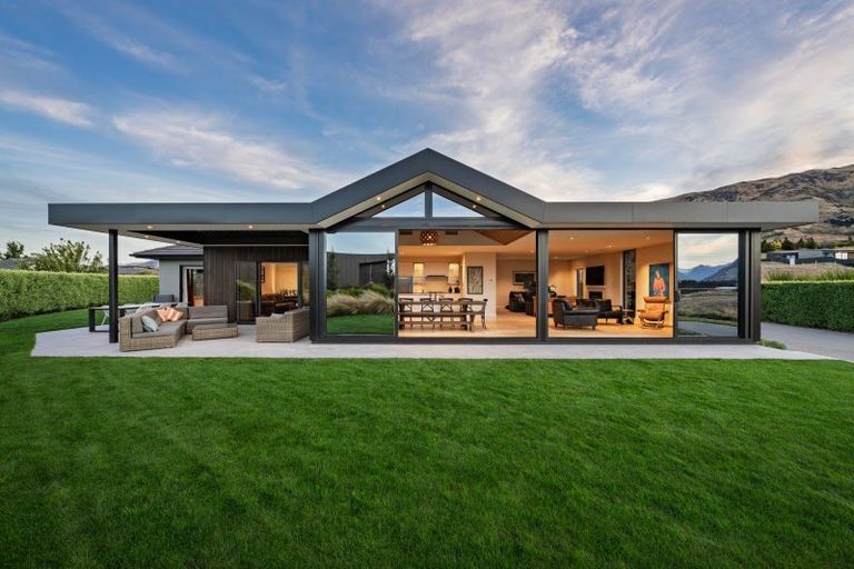 Photo of property in 9 Ruby Ridge, Wanaka, 9305