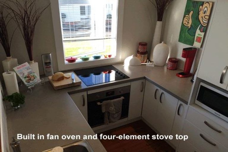 Photo of property in 11 Tane Street, New Lynn, Auckland, 0600