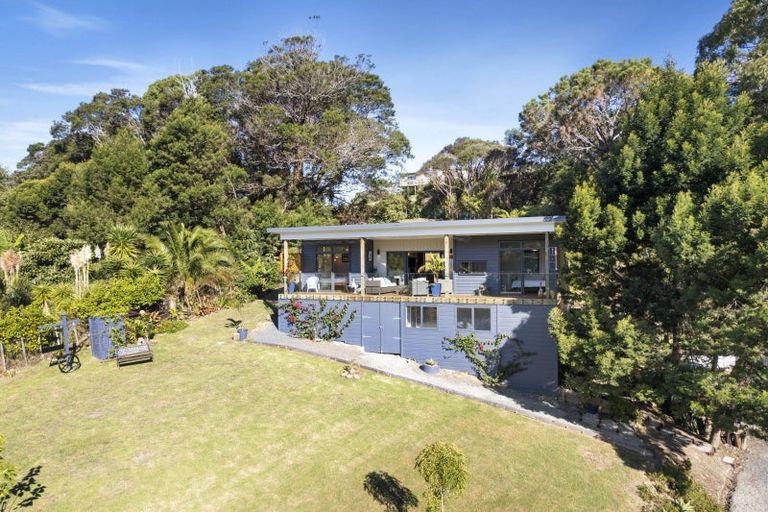 Photo of property in 5b Hobbs Road, Matakatia, Whangaparaoa, 0930