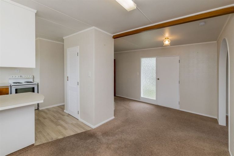 Photo of property in 16 Matipo Street, Levin, 5510
