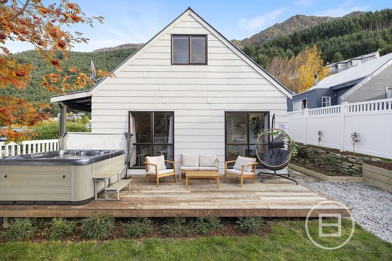Photo of property in 25a Watts Road, Fernhill, Queenstown, 9300