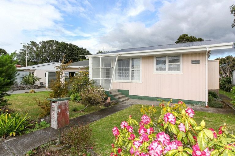 Photo of property in 62 Crownhill Street, Spotswood, New Plymouth, 4310