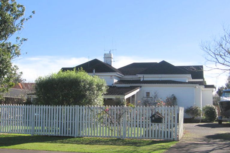 Photo of property in 9 Woodstock Road, Fairfield, Hamilton, 3214