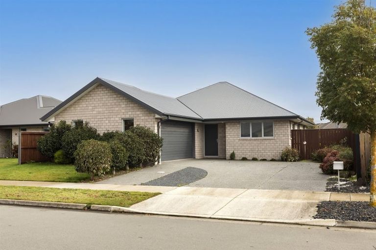 Photo of property in 25 Brockelbank Drive, Kaiapoi, 7630
