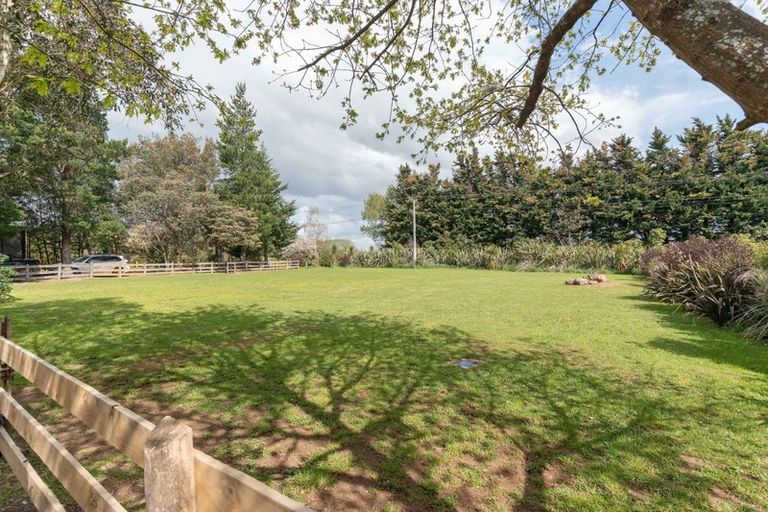 Photo of property in 18 Dalefield Road, Carterton, 5713