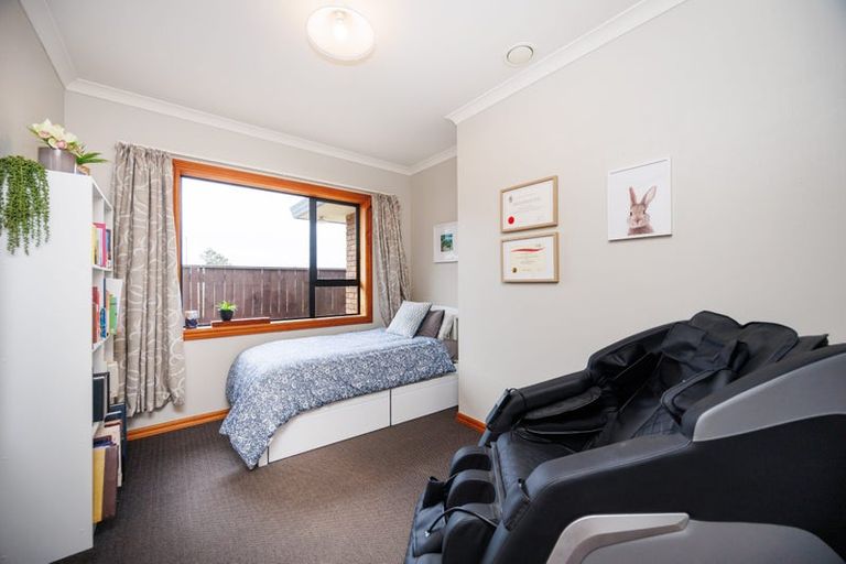 Photo of property in 7 Alpine Grove, Kelvin Grove, Palmerston North, 4414