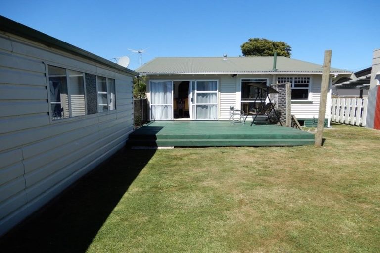 Photo of property in 29 Douglas Street, Hawera, 4610
