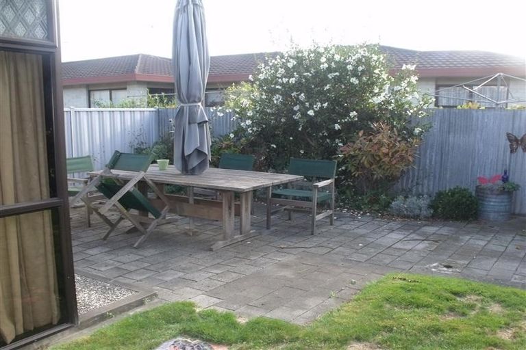 Photo of property in 3/506 Saint Aubyn, Hastings, 4122