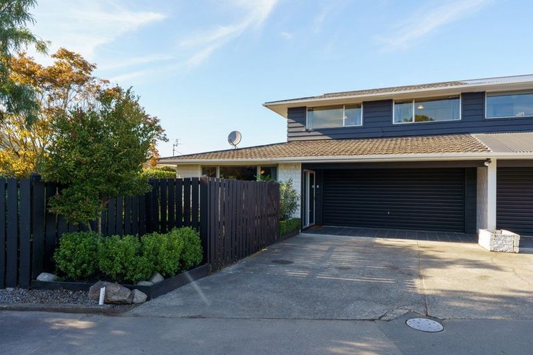 Photo of property in 2/6 Croziers Road, St Albans, Christchurch, 8052