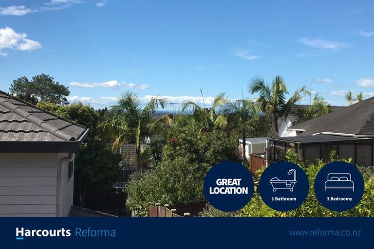 Photo of property in 2/10 Waratah Street, Birkenhead, Auckland, 0626