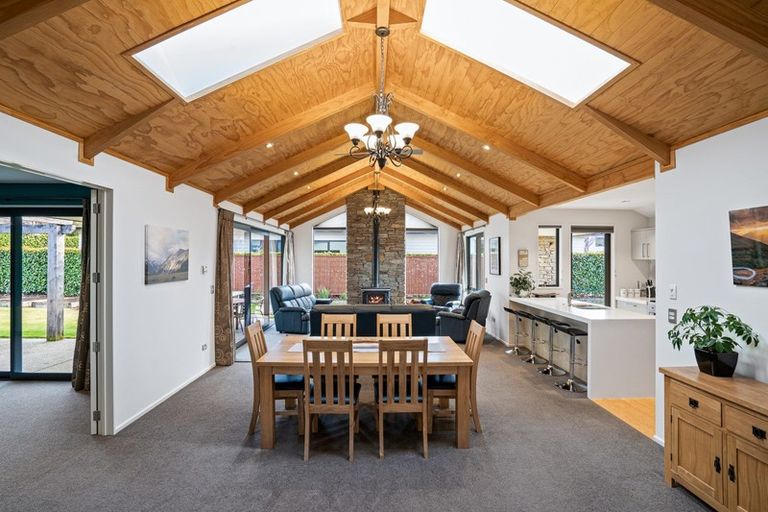 Photo of property in 42a-b Kelliher Drive, Wanaka, 9305