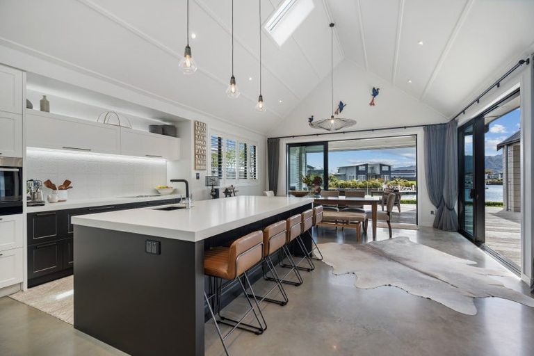 Photo of property in 8 Torea Lane, One Tree Point, 0118