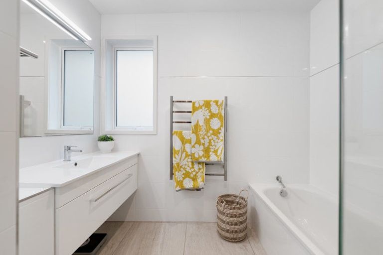 Photo of property in 10 Seaway Terrace, Otumoetai, Tauranga, 3110