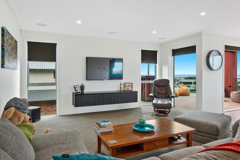 Photo of property in 44 Broadway Road, Waihi Beach, 3611