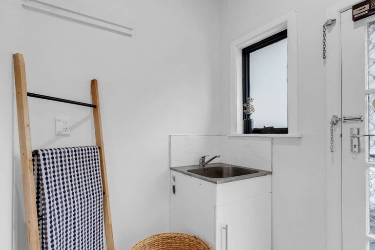 Photo of property in 14 Ridgeway Place, Glenview, Hamilton, 3206