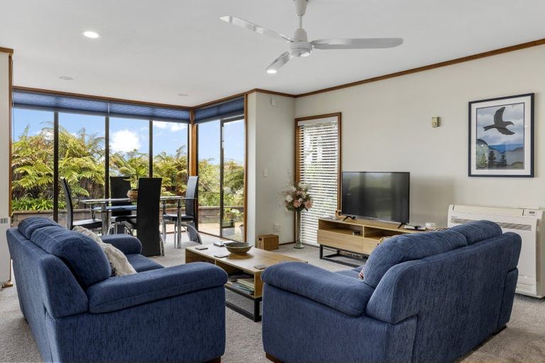 Photo of property in 39 Wakeman Road, Acacia Bay, Taupo, 3330