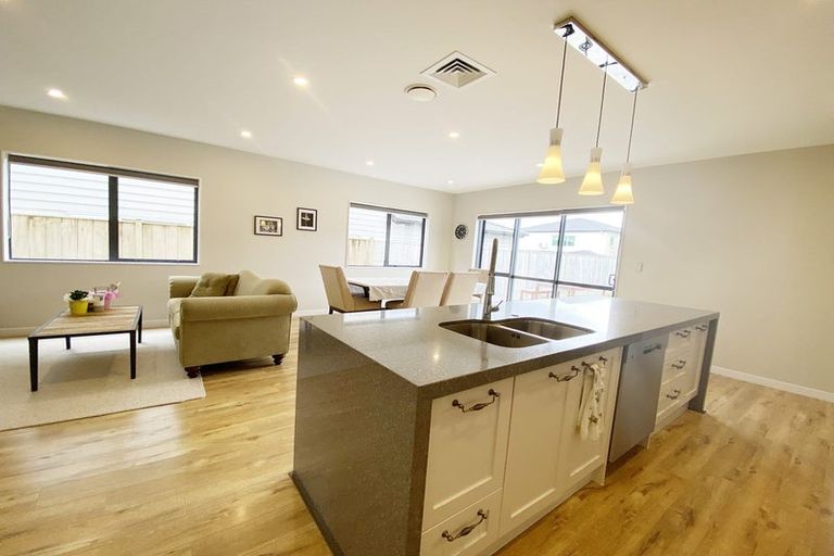 Photo of property in 20 Tinaku Road, Flat Bush, Auckland, 2019