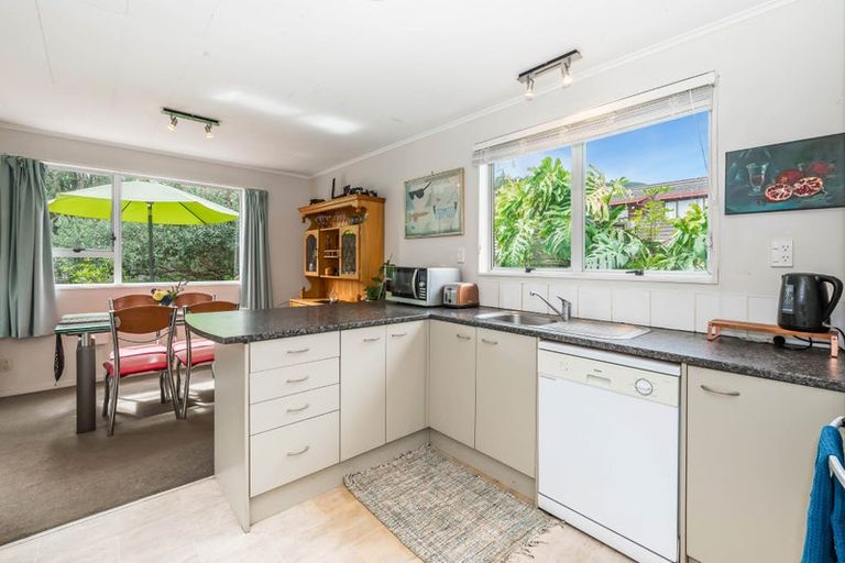 Photo of property in 42 Ruapehu Street, Paraparaumu, 5032