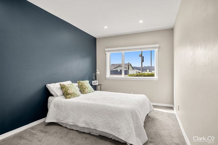 Photo of property in 29 Mana Esplanade, Paremata, Porirua, 5026