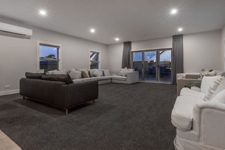 Photo of property in 37 Fairfield Road, Levin, 5510