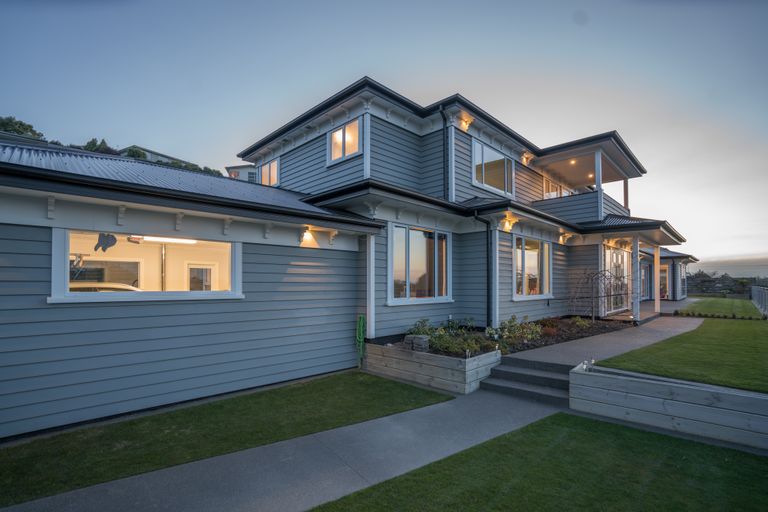 Photo of property in 6 Rushden Rise, Westmorland, Christchurch, 8025