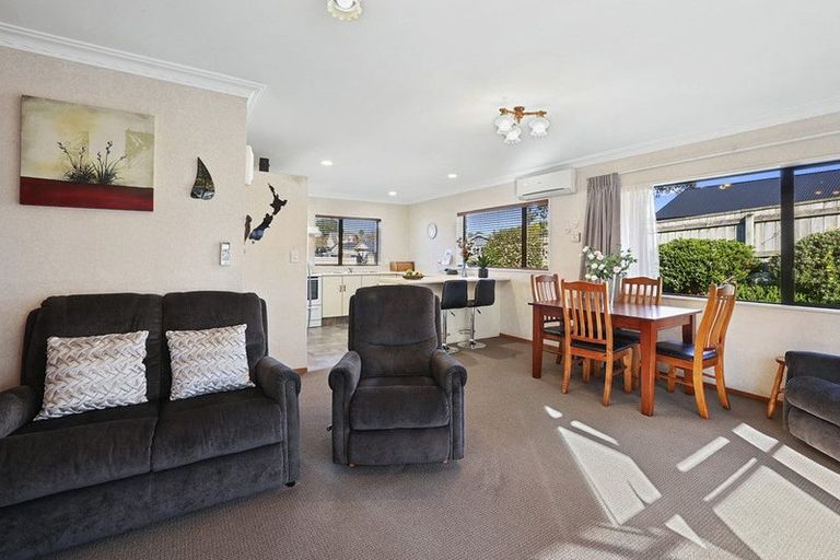Photo of property in 1/30 Whiteley Street, Moturoa, New Plymouth, 4310