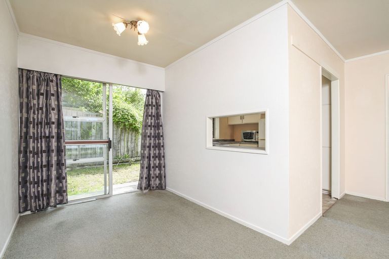 Photo of property in 1/18 Kashmir Road, Glen Eden, Auckland, 0602
