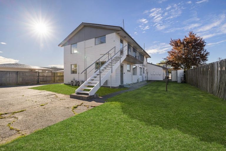 Photo of property in 1/52 North Avon Road, Richmond, Christchurch, 8013