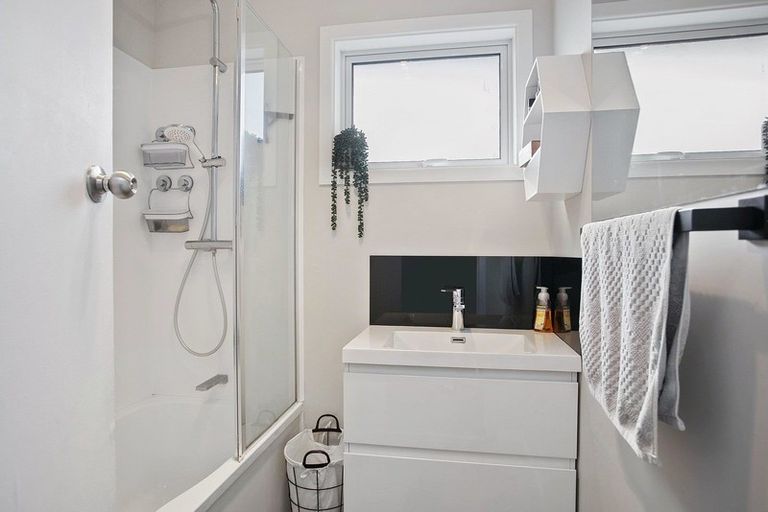 Photo of property in 13 Browning Street, Leamington, Cambridge, 3432