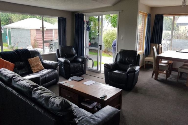 Photo of property in 29 Leeston And Lake Road, Leeston, 7632