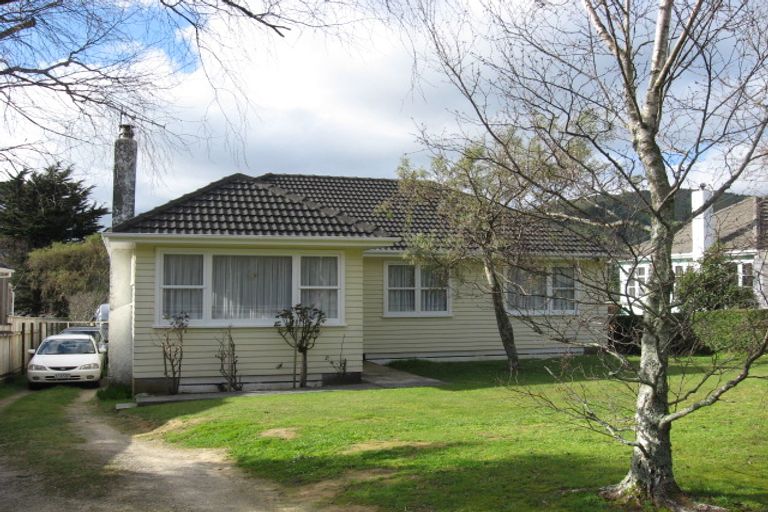 Photo of property in 44 Fraser Street, Wainuiomata, Lower Hutt, 5014
