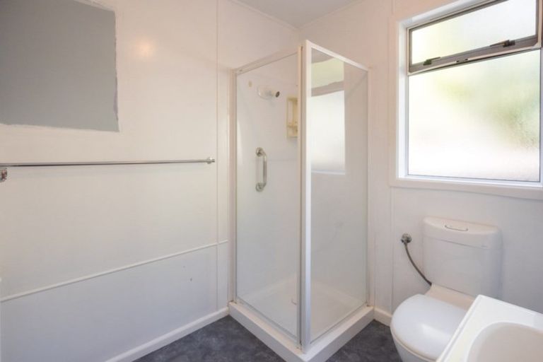 Photo of property in 35 Milton Terrace, Picton, 7220