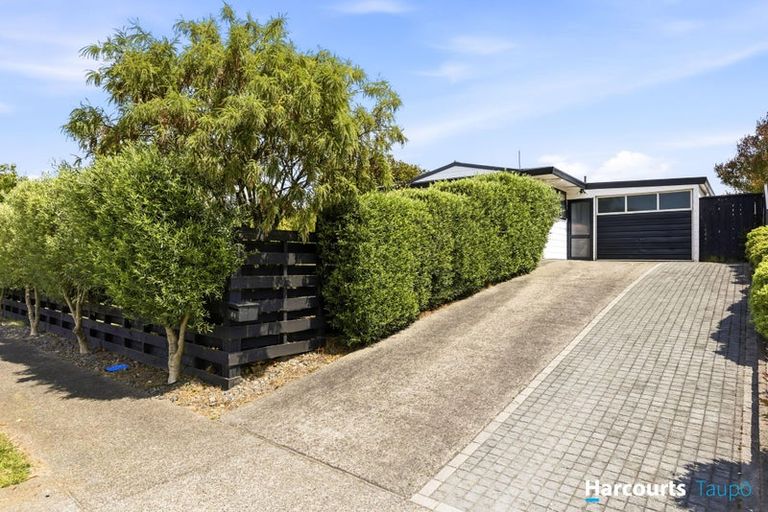 Photo of property in 84 Hyde Avenue, Richmond Heights, Taupo, 3330