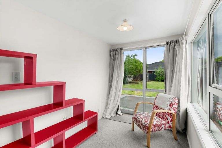 Photo of property in 37 Roydvale Avenue, Burnside, Christchurch, 8042