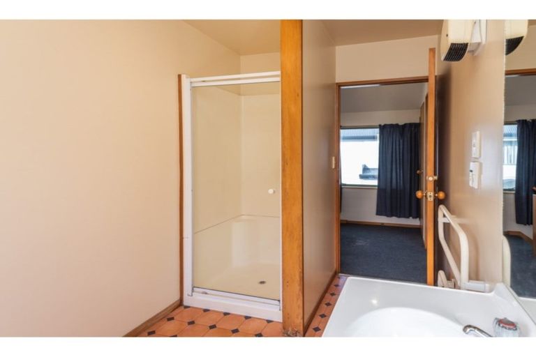 Photo of property in 2/11 Crohane Place, Addington, Christchurch, 8024