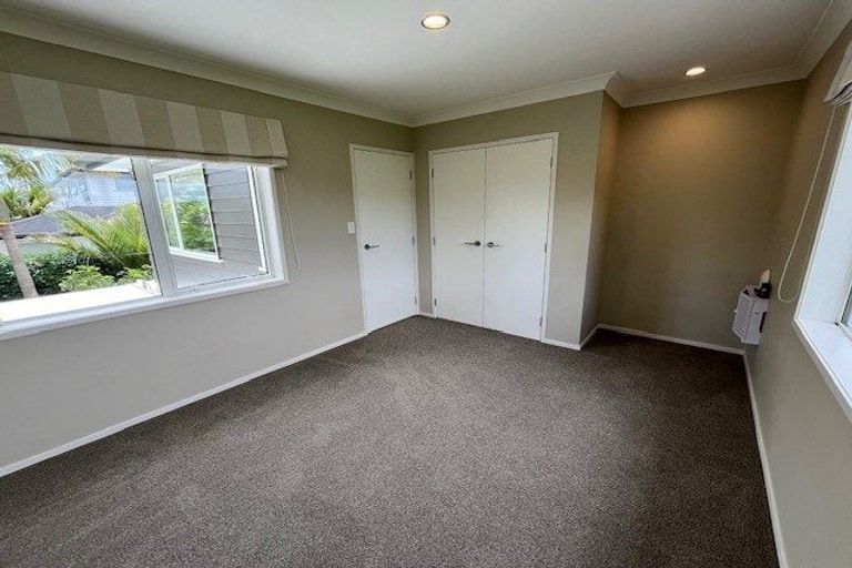 Photo of property in 9 Swindon Close, Mellons Bay, Auckland, 2014