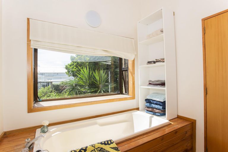 Photo of property in 57 Moana Road, Okitu, Gisborne, 4010