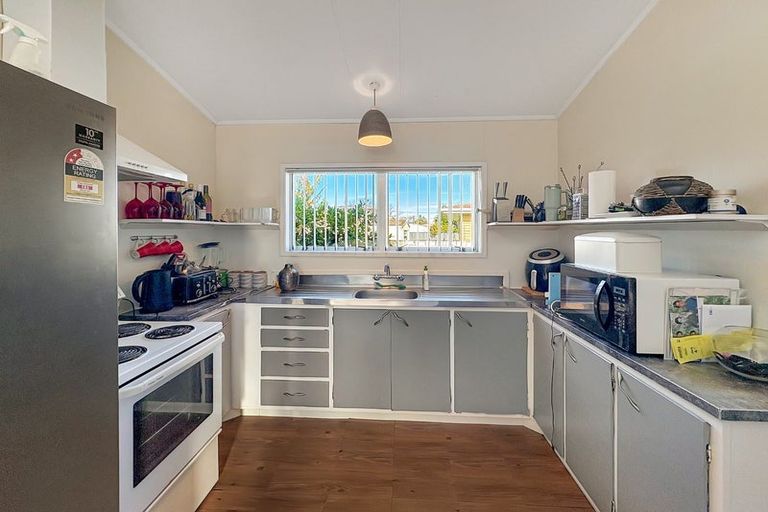 Photo of property in 4 Maple Place, Aramoho, Whanganui, 4500