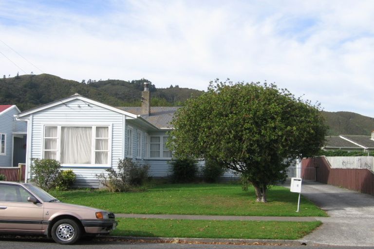 Photo of property in 48 Churton Crescent, Taita, Lower Hutt, 5011