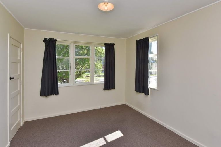 Photo of property in 25 Auburn Avenue, Upper Riccarton, Christchurch, 8041