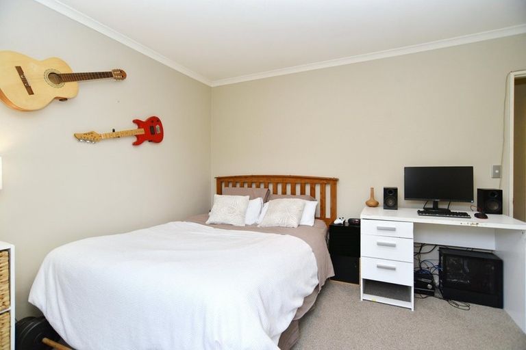 Photo of property in 30 John Morel Place, Parklands, Christchurch, 8083